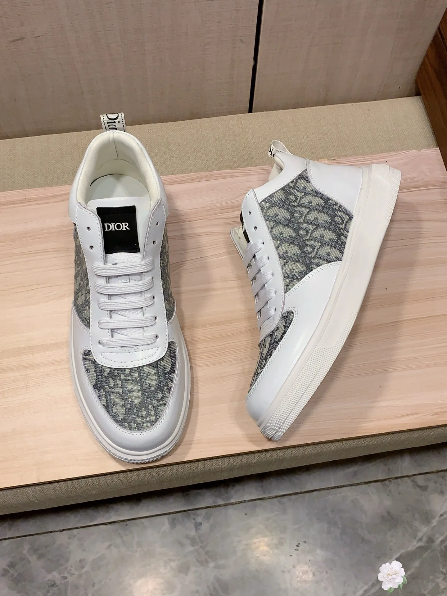 Men's Men's Shoes💰442💰💰🎩🎩[Lightning][Lightning] "Dior DIOR*" The latest and most popular casual shoes, top brand [seduce] luxury ~ purchasing agency, top ~ quality. [Strong] The upper is made of imported breathable cowhide with material ➕ breathable sheepskin feet (•) and fine workmanship. The original stylish and stylish soft rubber wear-resistant and non-slip outsole is light and comfortable on the feet. The real thing looks better when photographed in person. 111: code: 38-44, 3️⃣ colors selected
